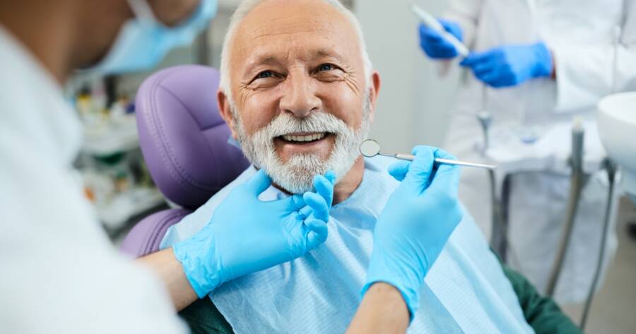 Dentists for Seniors: What to Look For